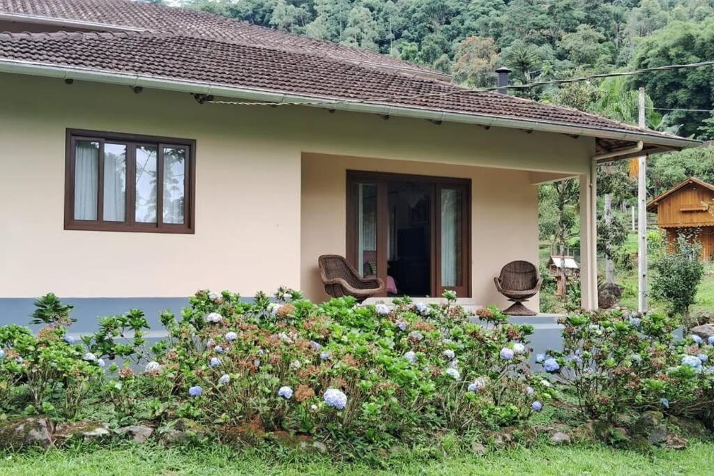 Sitio Som Das Aguas Benedito Novo Екстериор снимка
