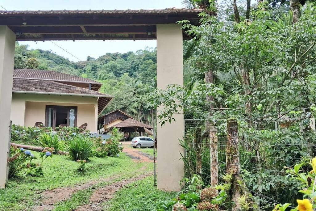 Sitio Som Das Aguas Benedito Novo Екстериор снимка